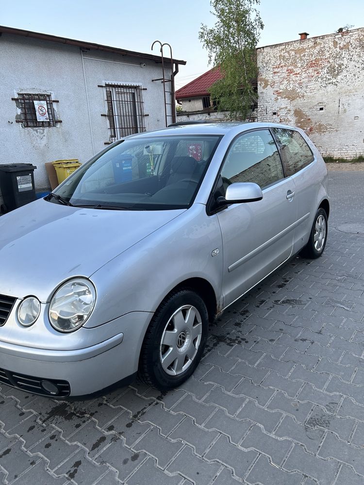 Volkswagen Polo 1.4 benz 2003r