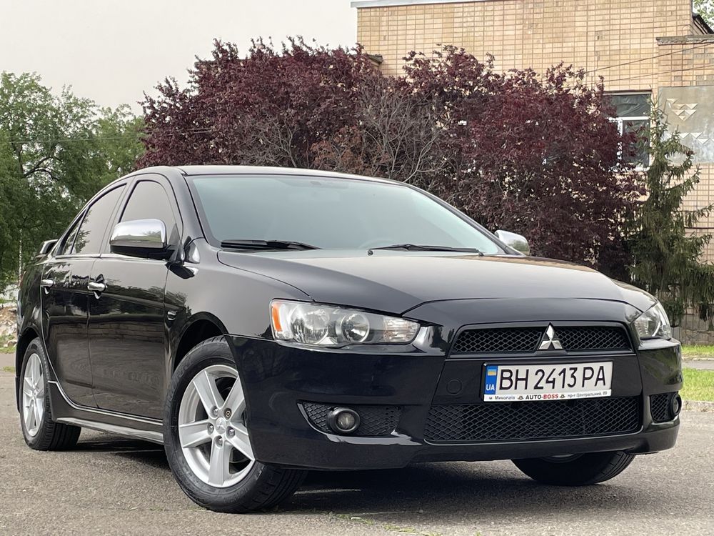 Mitsubishi Lancer X    2.0 автомат