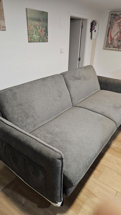 Duas camas articuladas e um sofá eléctrico!