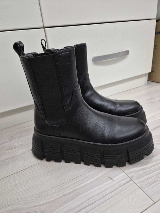 Жіночі черевики Buffalo London, 39 р., нові, дефект