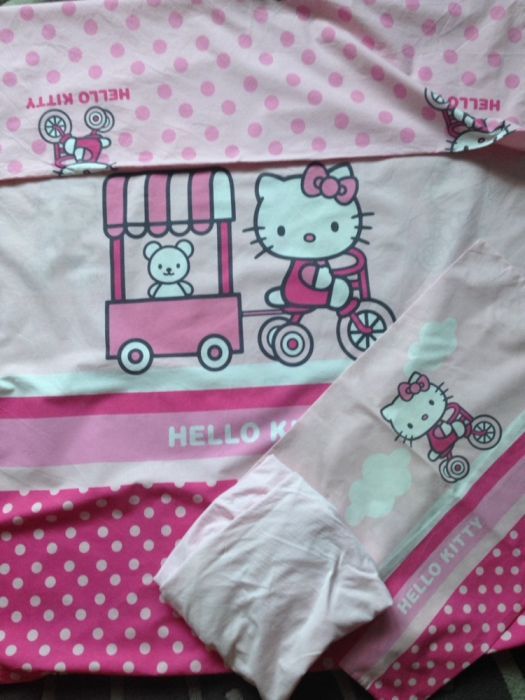 Pościel Hello Kitty do łóżeczka