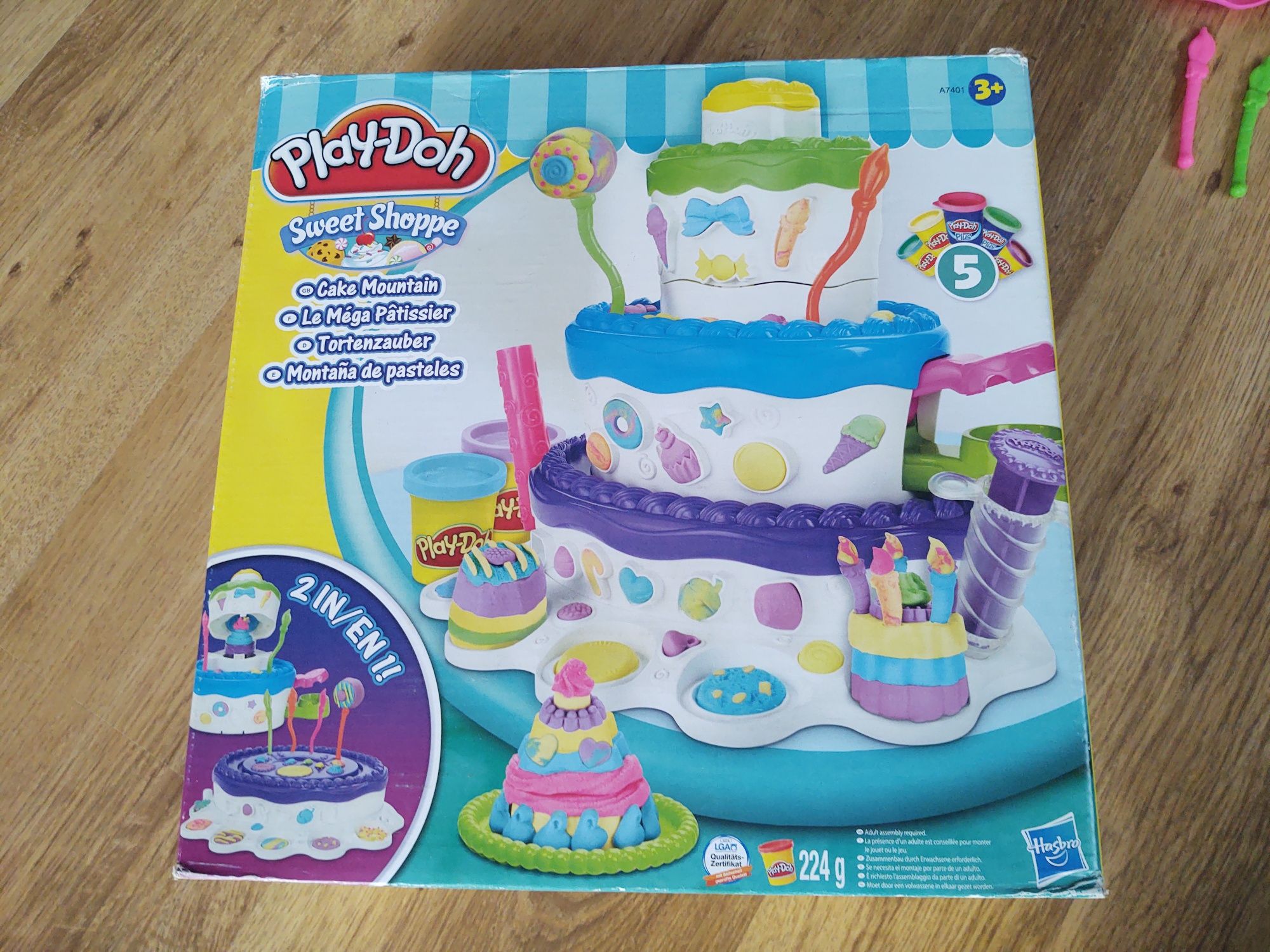 Play-Doh Tort urodzinowy.  zestaw Hasbro A7401 Ciastolina