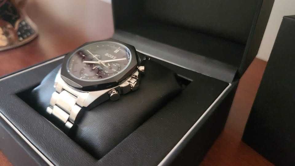 Oportunidade! Relógio Hugo Boss Cloud - Novo