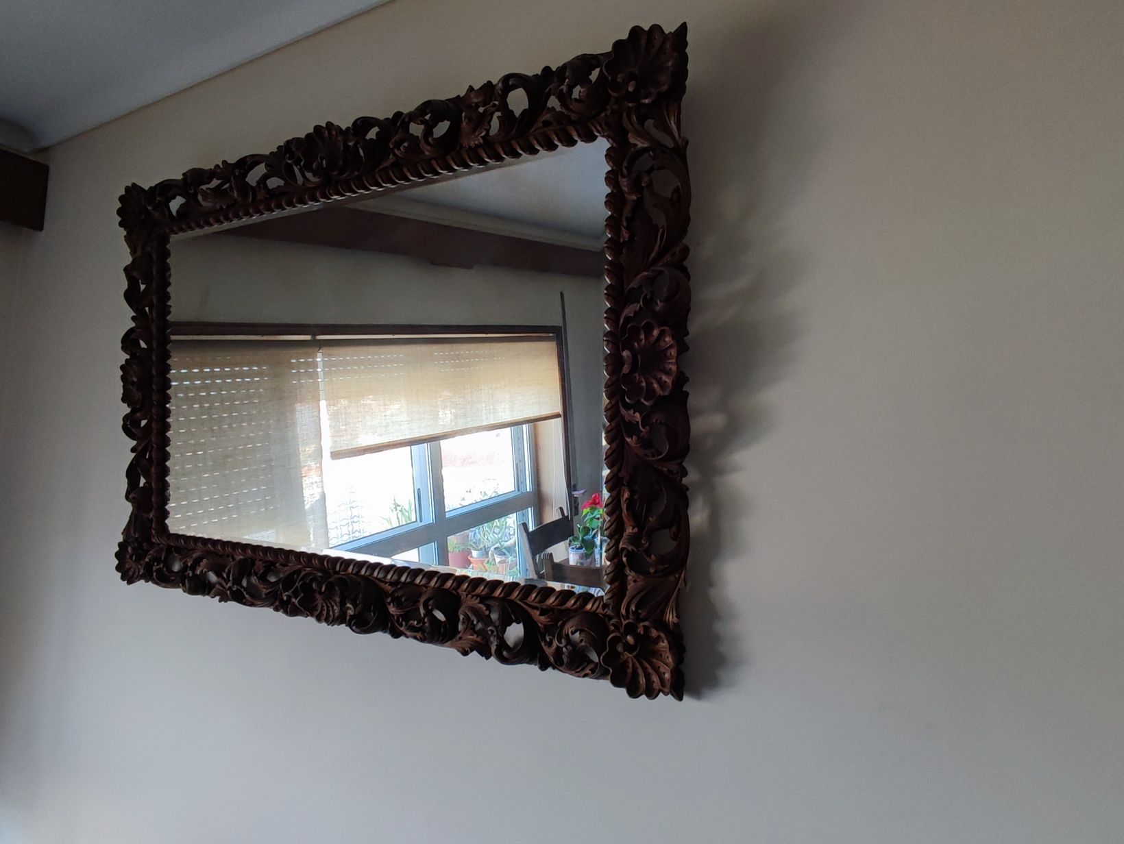 Espelho rústico em madeira maciça