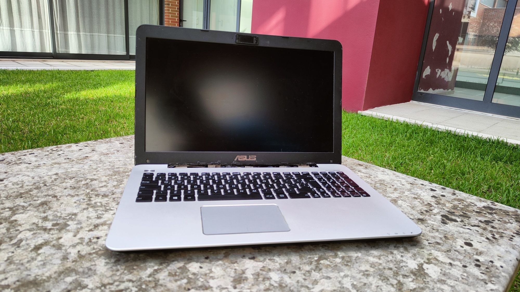 Notebook Asus 1 TERA 12GB
