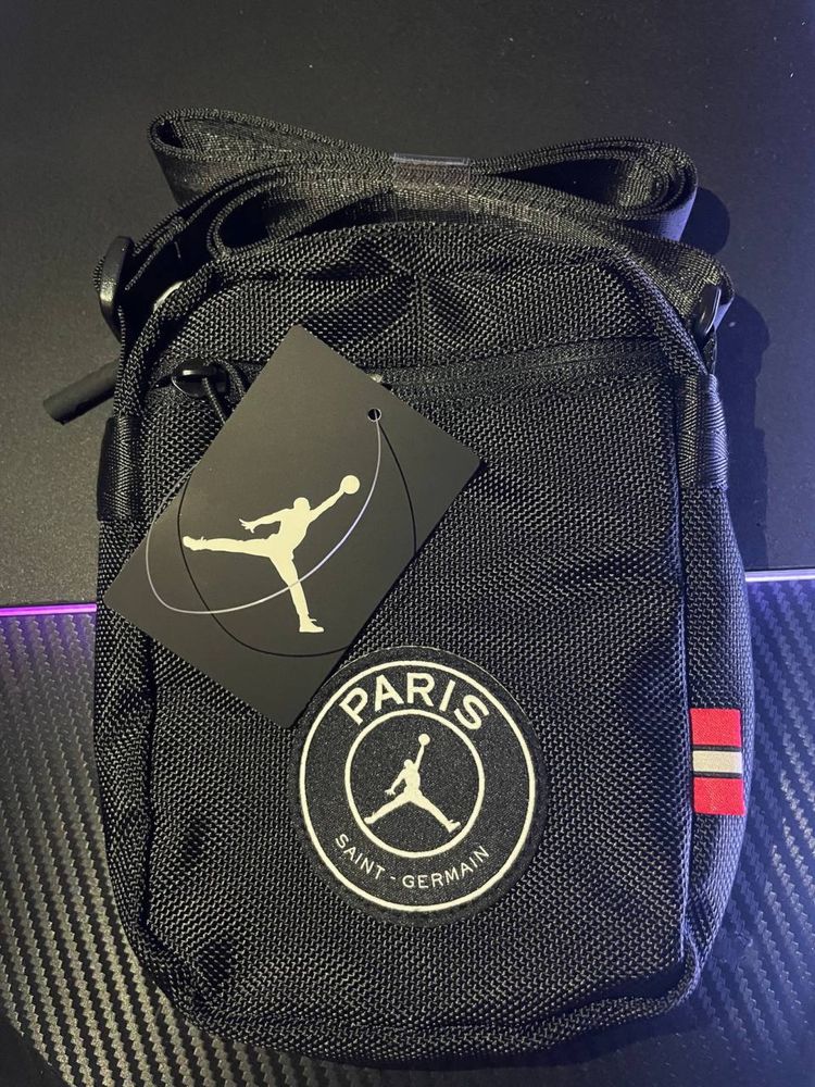Оригінальна сумка месенджер Nike Jordan Paris  Артикул 9A0261-023