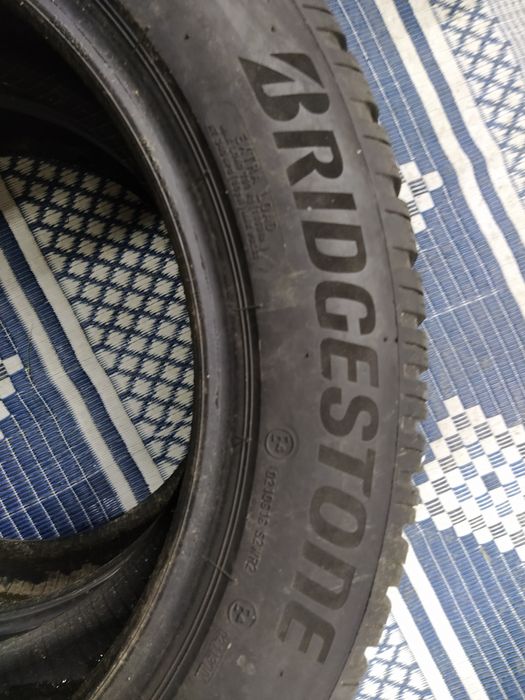 Cena za 2 Opony zimowe 215/55r17 BRIDGESTONE 2021r