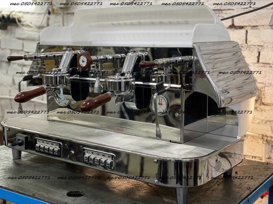 Професійна кавоварка Elektra Barlume