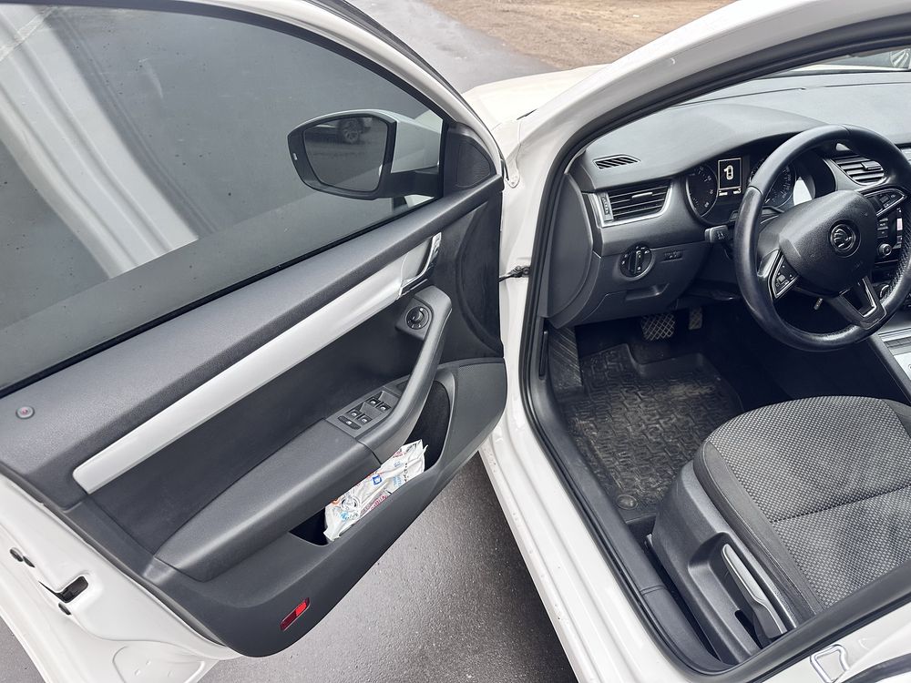 Продам шкода октавія 2014 року, 1.4л, 150 к.с