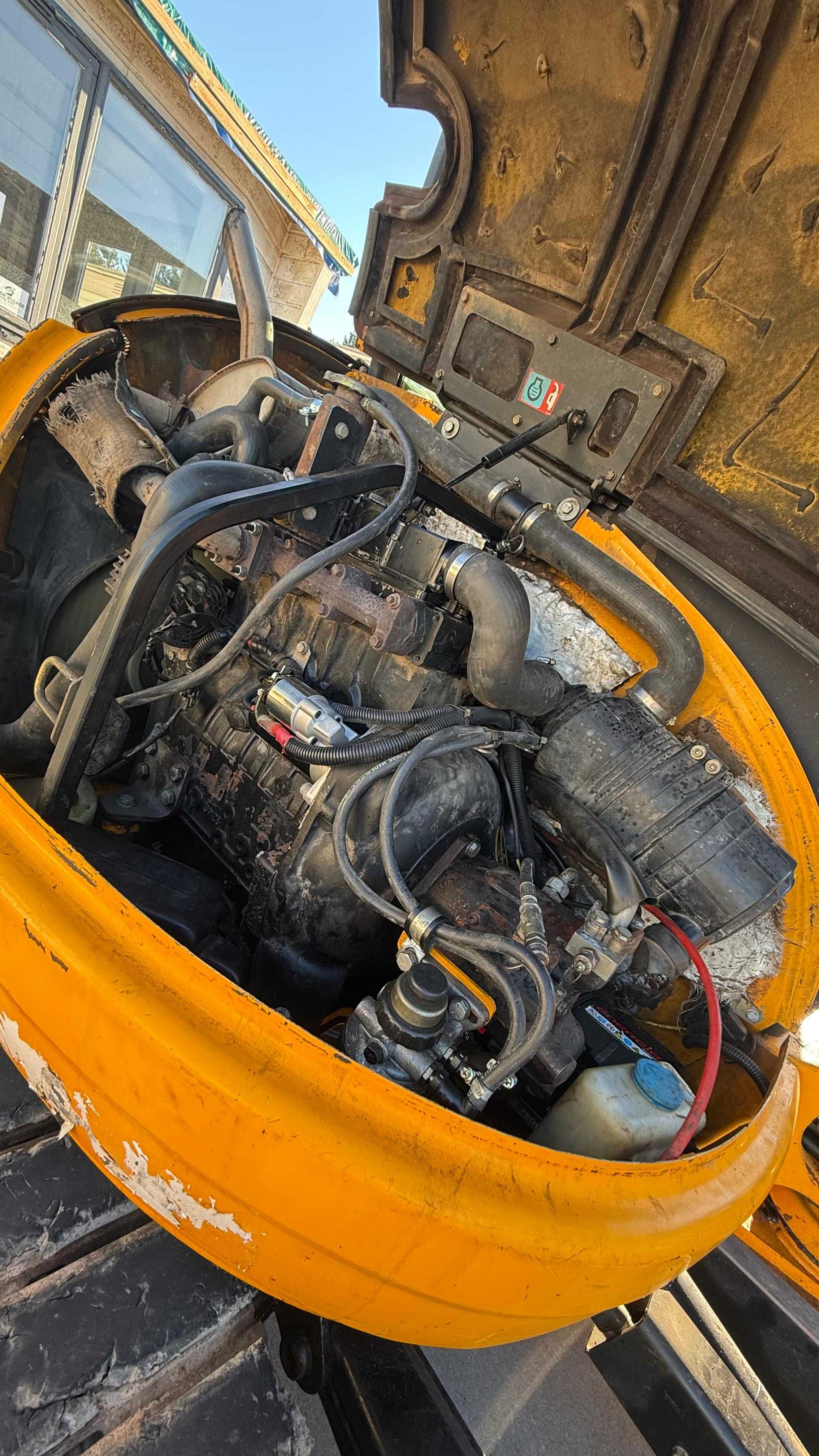JCB Mini Giratória 6,5 toneladas