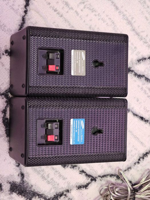 Samsung SWA-8000S – Bezprzewodowe głośniki tylne do soundbara, 160W