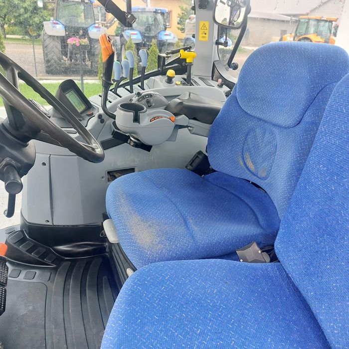New Holland T 7.235