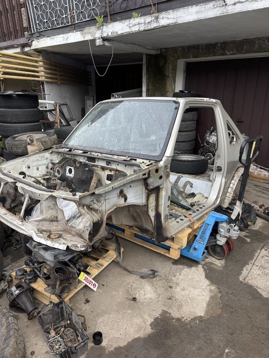 ćwiara PRÓG błotnik tyłk  suzuki jimny cabrio części