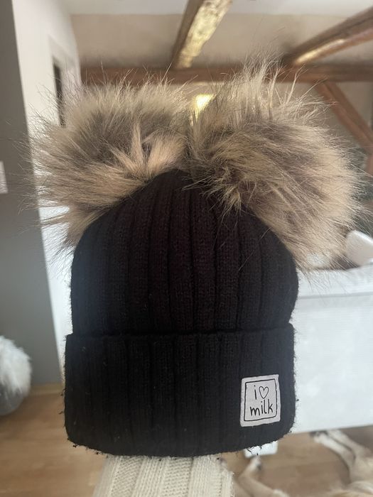 Czapka z pomponami - I love milk