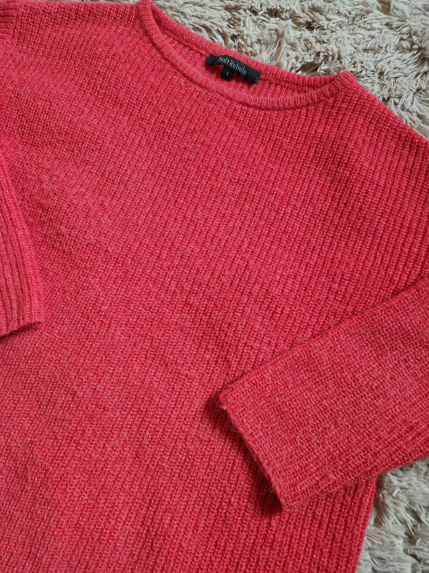Czerwony sweter Soft Rebels z wełną merino i wełną jagnięca, oversize,