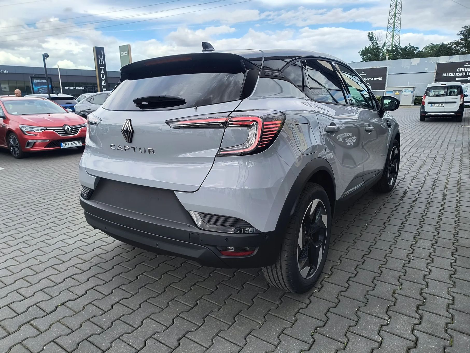 Renault Captur techno mild hybrid 160KM 2025 automat, nowy, zarejestrowany, od ręki