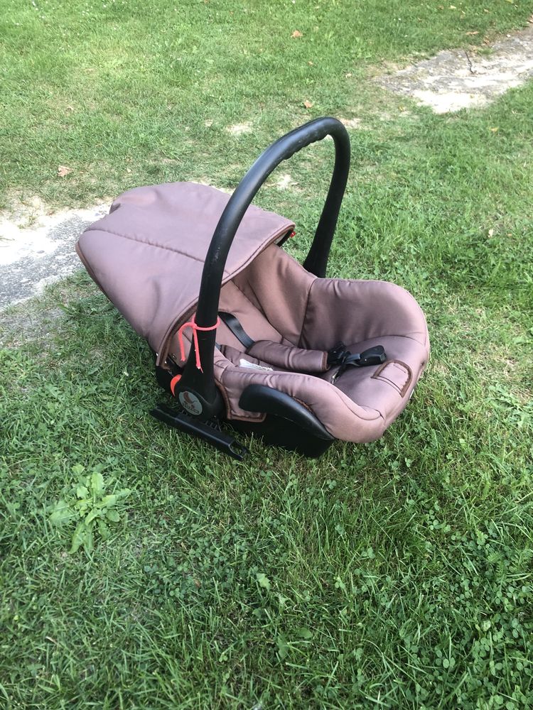 Wózek dziecięcy, spacerówka plus fotelik dla noworodków