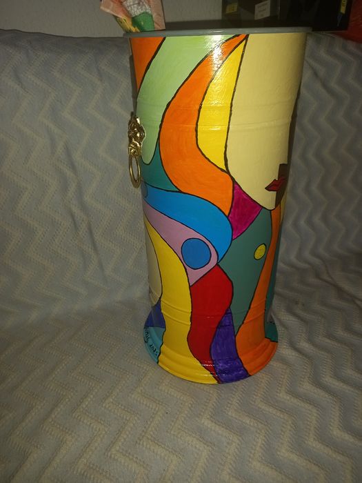 Porta guarda-chuvas e bengalas