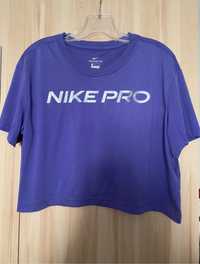 Nike Performance M