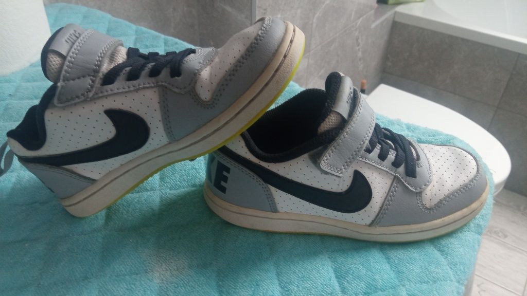 Buty Nike dziecięce r 28