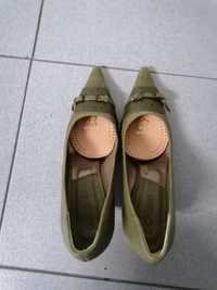 Sapatos de senhora verdes