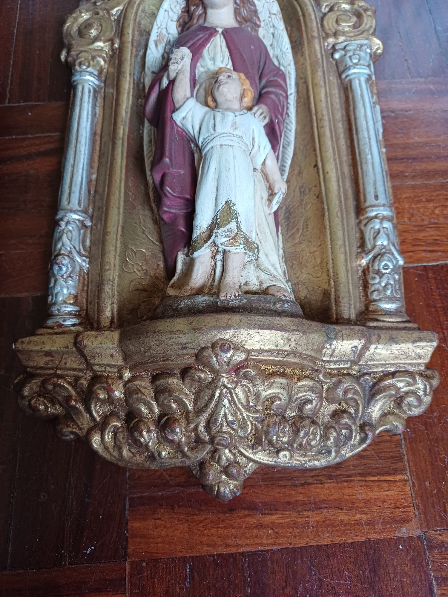 Imagem do Anjo com o menino Jesus para pendurar