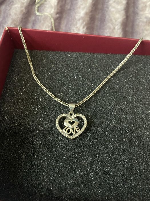 Срібний ланцюжок з підвіскою