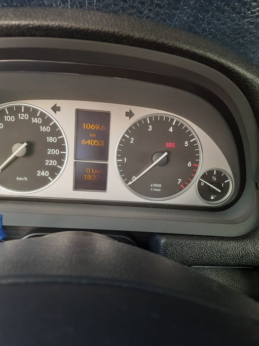 Мерседес B200, бензин