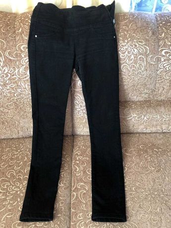 Продам женские джинсовые чёрные штаны DILVIN