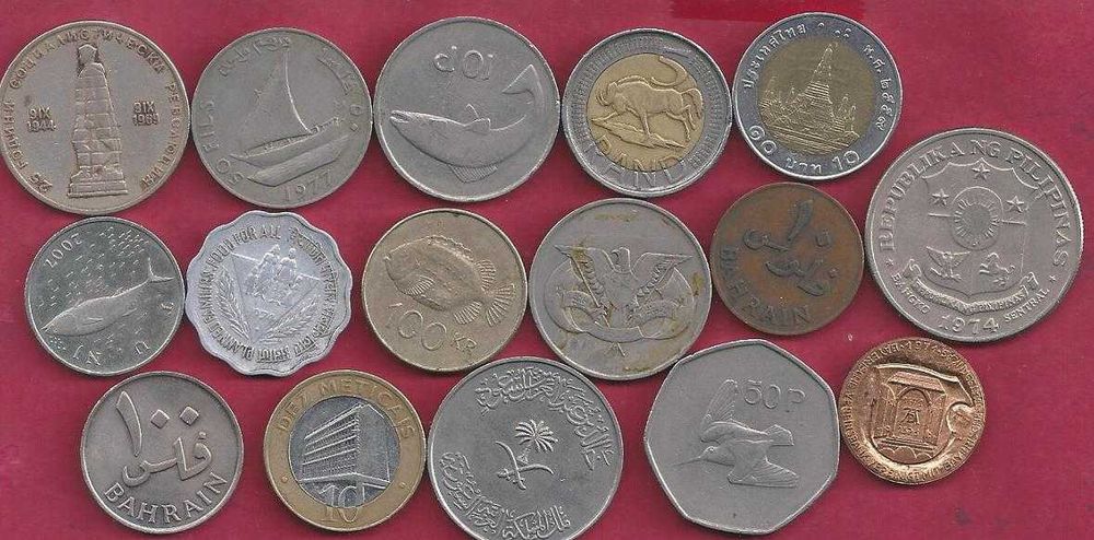 Lote  de 15 Moedas  diversas  Interessantes