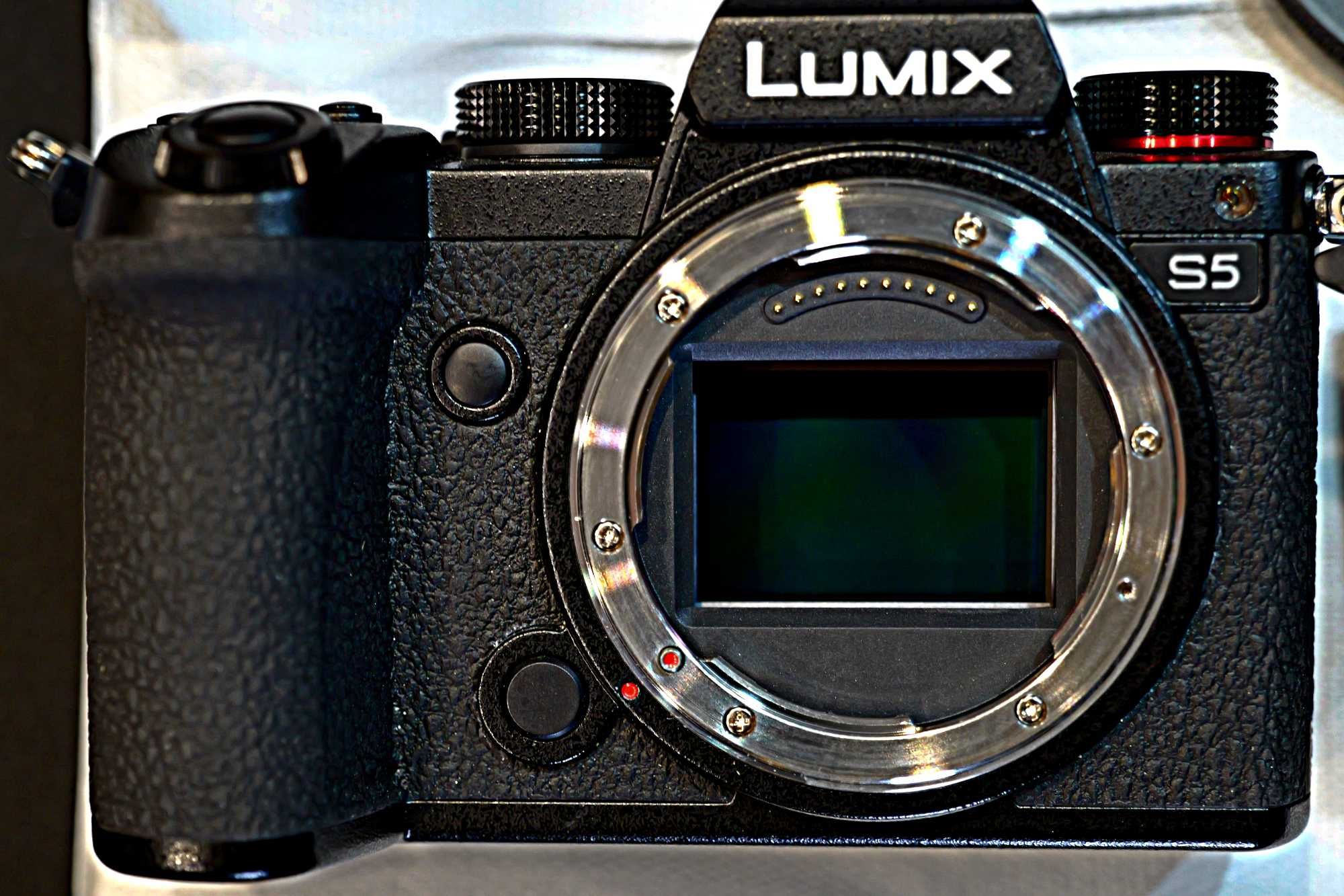 Panasonic LUMIX dc-s5 + obiektyw 50mm f1,8 wszystko nowe