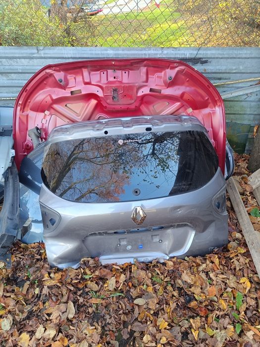 Szyba tylna ciemna Captur