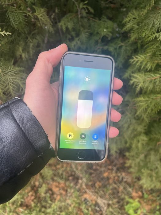 iPhone 8/Neverlock/64GB