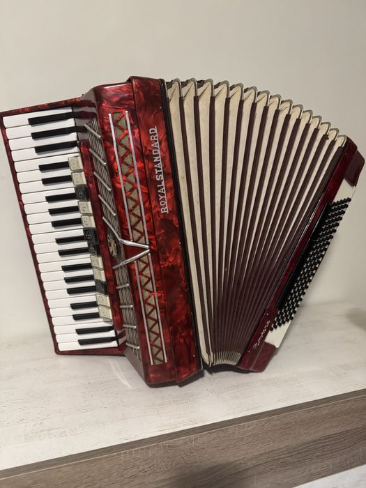 Akordeon Royal Standard
