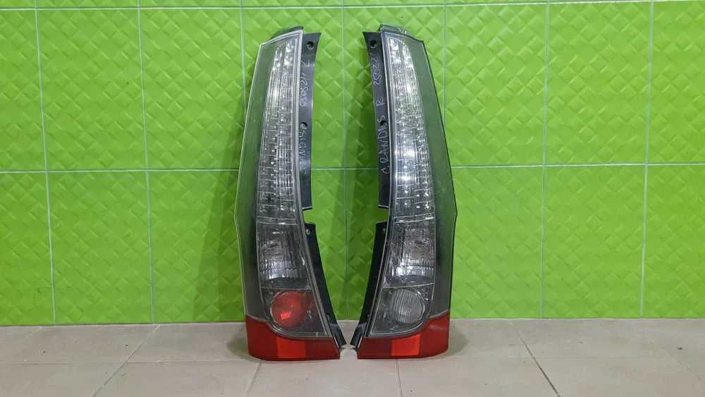 Ліхтар фонарь Мітсубісі Mitsubishi Lancer 9 03-11 Grandis 03-11 правий