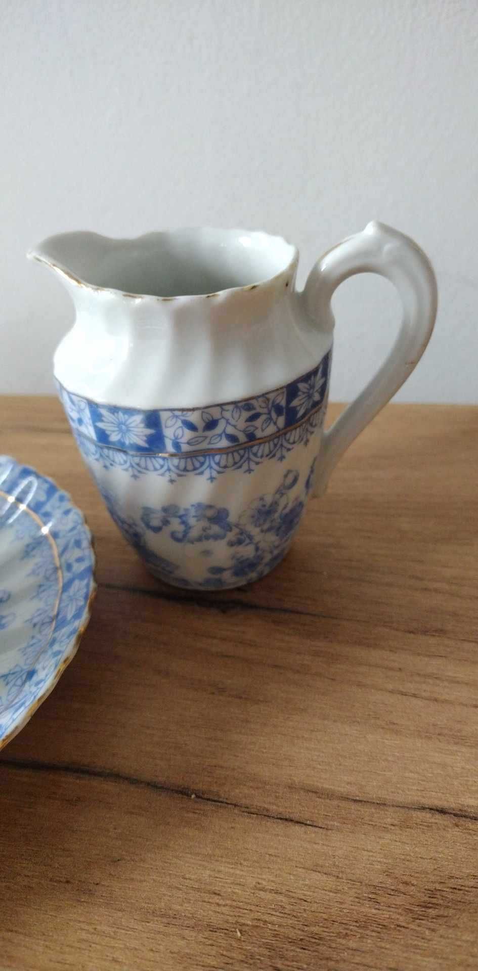 Stara porcelana china blue filiżanka mlecznik prl/ gdr