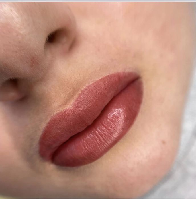 Makijaż permanentny brwi ,usta