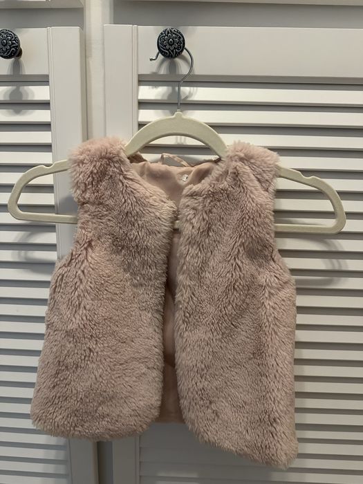 Kamizelka rozpwe futerko H&M rozm.116/122