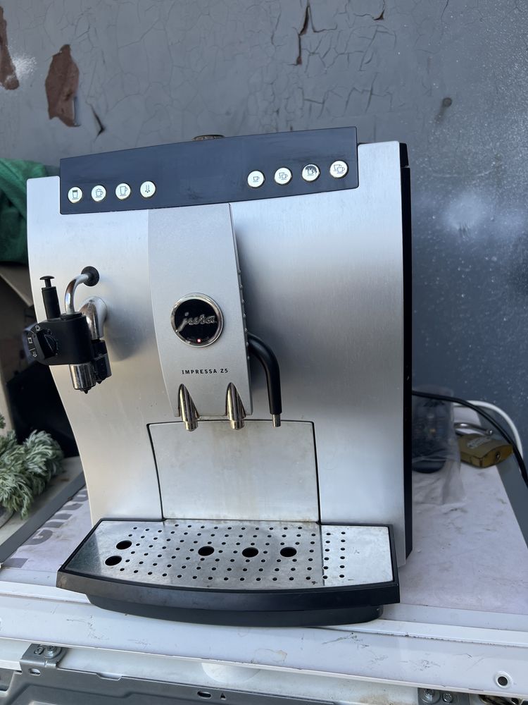 Кофемашина Jura Impressa Z5 / Швейцарія / каву варить