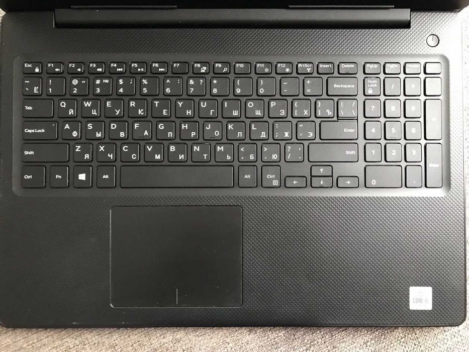Ноутбук Dell Vostro 15 3590 (i5-10th Gen, 8GB RAM, Intel UHD Graphics)