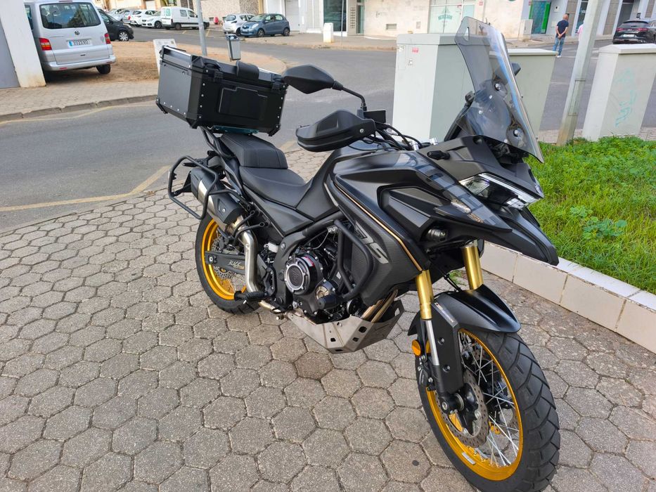 VOGE 525 DSX 2025 Como nova