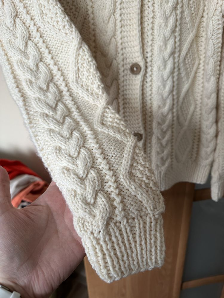 Sweter handmade z wełny czesankowej