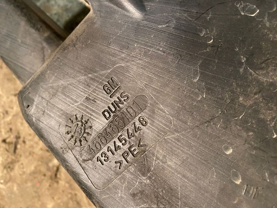 Бачек омывателя Opel Zafira b