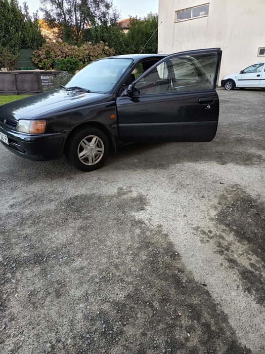 Carro em bom estado.