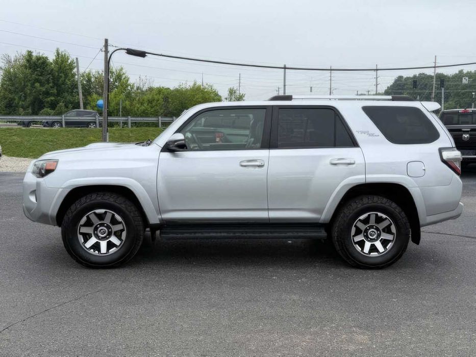 Toyota 4Runner SR5      2018