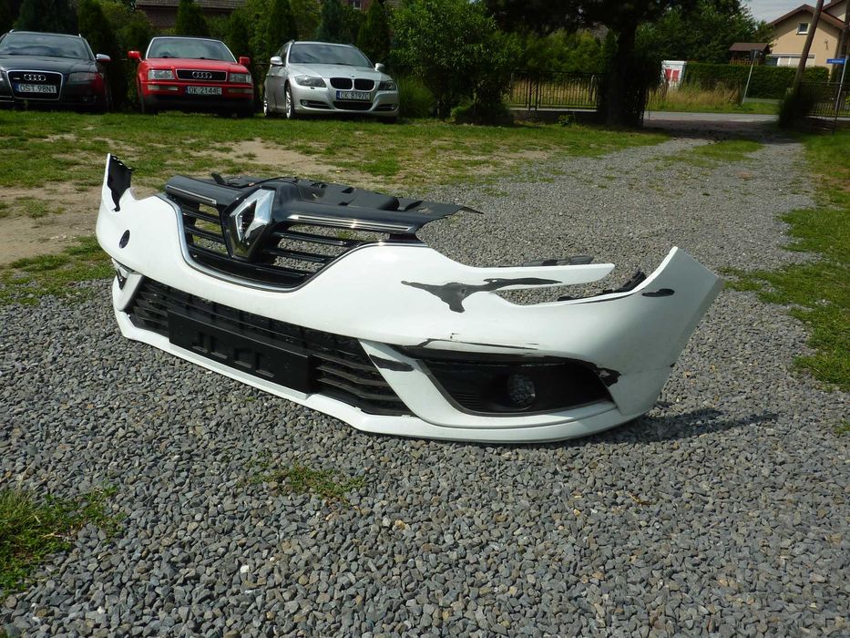 RENAULT MEGANE IV zderzak przód przedni kompletny ATRAPA chrom