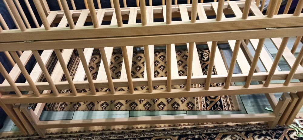 Ліжечко дитяче з матрацом, з балдахіном та 2-ма комплектами білизни