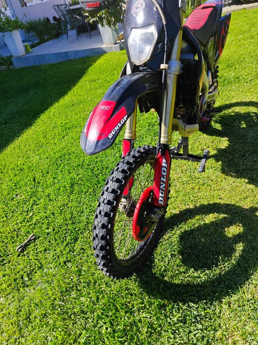Honda CRF prepara para enduro