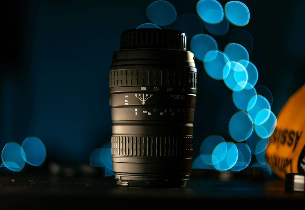 SIGMA 100-300mm F4.5-6.7 (Minolta A / Sony A)