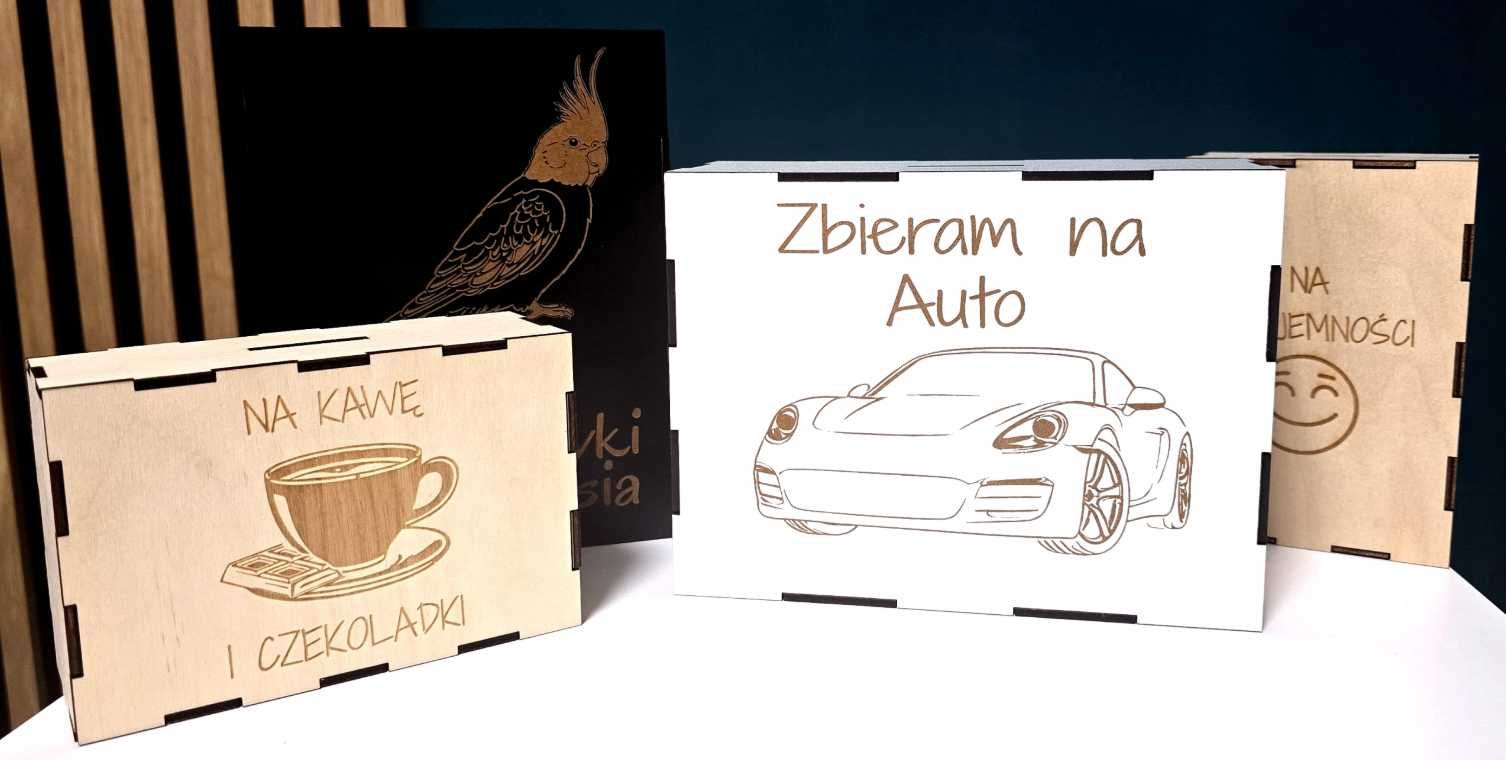 Skarbonka z własnym grawerem, dowolna grafika PERSONALIZACJA biała